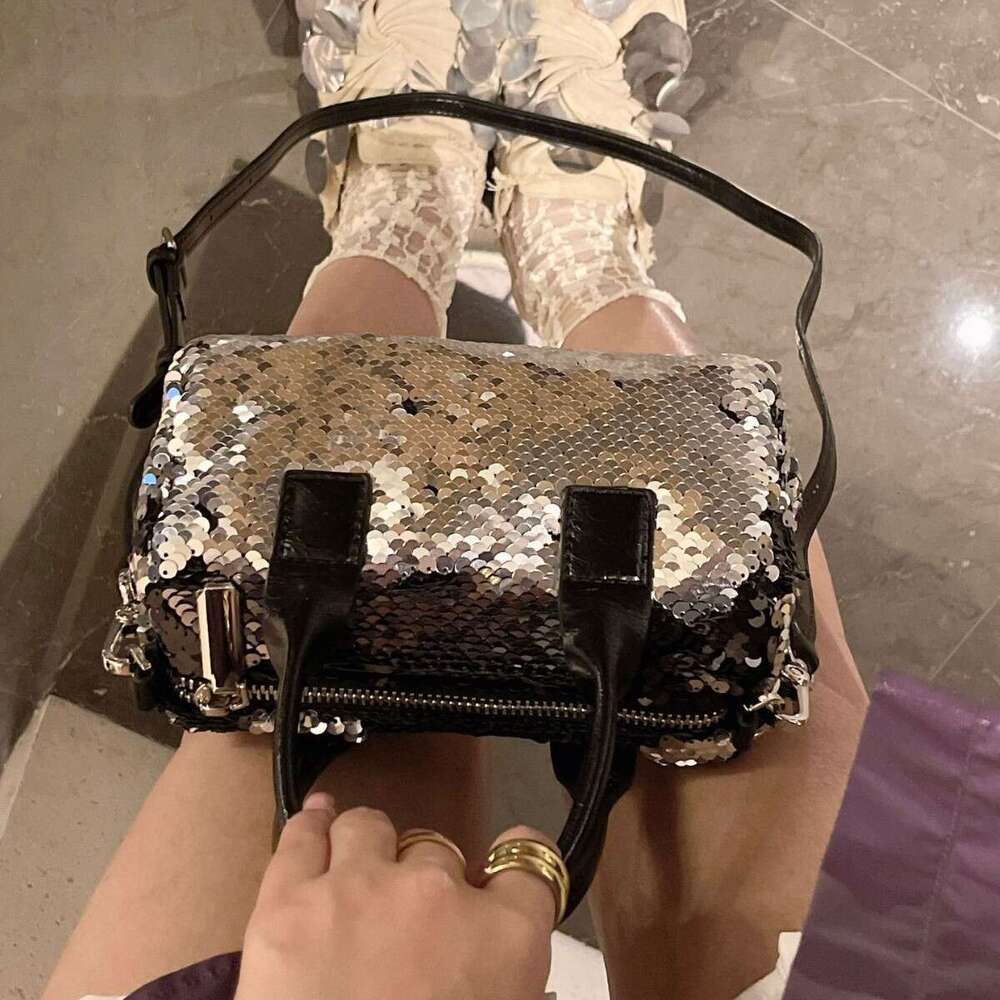 High-Quality Textured Pillow Bag for Women 2024 New Style with Sequins Fashion Chain Shoulder Crossbody Elegant Versatile Handbag