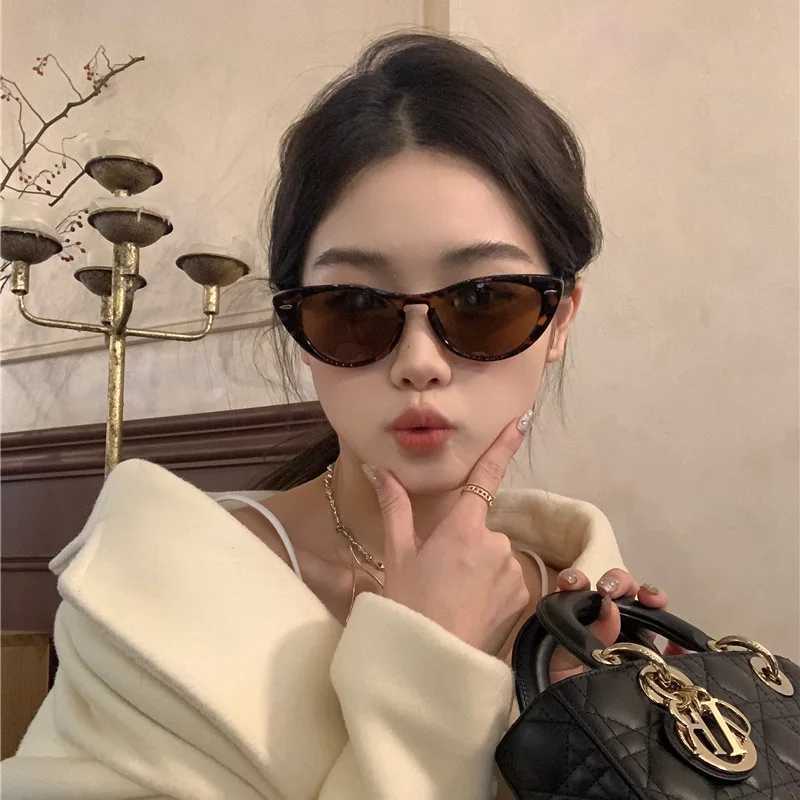 New Vintage Cateye Sunglasses Woman Sexy Retro Small Cat Eye Sun Glasses Brand Round Colorful Eyewear for Female Oculos De Sol Z250614
