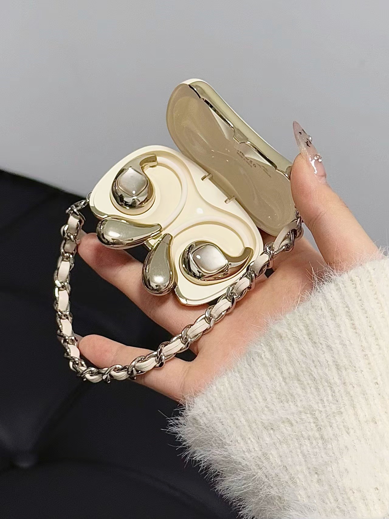 HYUNDAI Luxury Fragrance Bag Bluetooth Earphones Small Sachet Open Headphones pro max designer Style HIFI High Sound Earbuds Light For Gift YX46