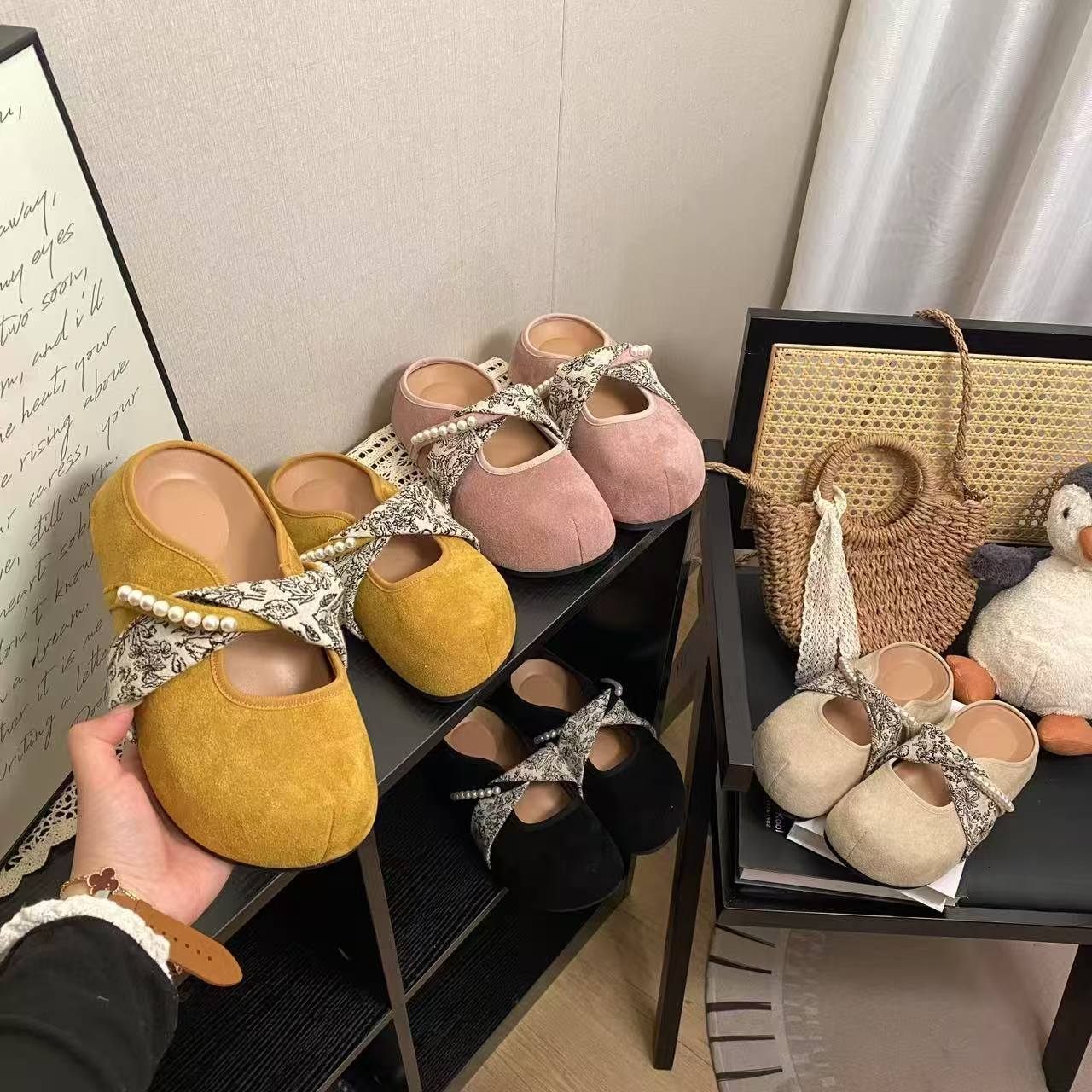 Ddmyoutdoor Gentle Fairy Style Ballet Slippers New French Elegant Velvet Shallow Mary Jane Shoes Outdoor Shoes