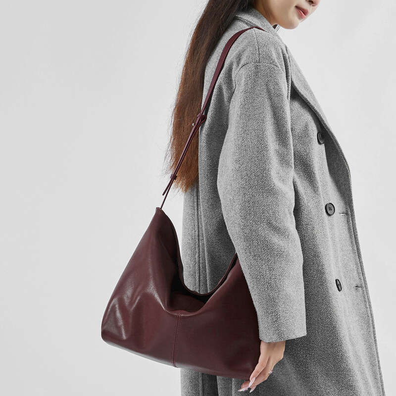 Designer Bag Underarm New Cowhide Women S Single Shoulder Commuter Capacity Hobo Spring Summer Versatile Genuine Leather Large Bag