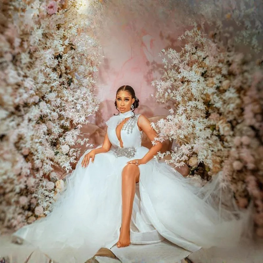 Country Wedding Dresses for Bride Halter Crystals Beaded Tulle Bridal Gowns for African Arabic Black Women Girls Tulle High Split Sexy Marriage Dress 
