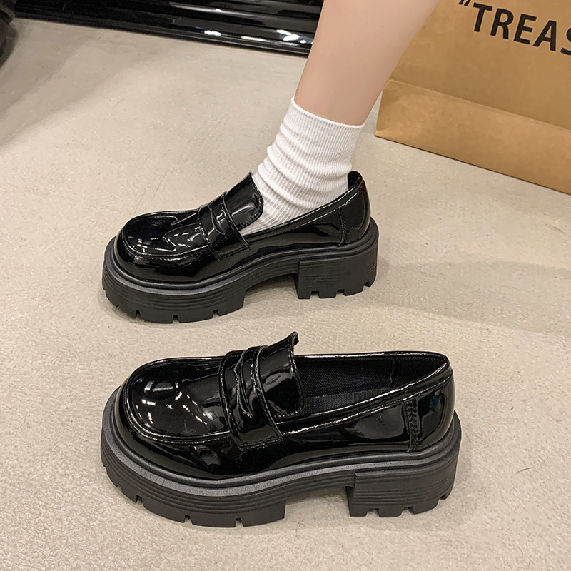 Ddmysports New Versatile Thick Soled Slip On Spring And Autumn Single British Style Small Leather Shoes Outdoor Shoes