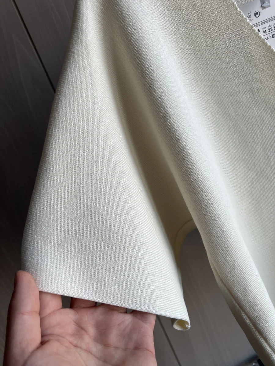 Plain knit shortsleeved cardigan for women traf With metal buttons decoration Vneck and loose short sleeve n 250612