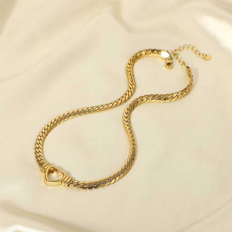 Gold Plated Stainless Steel Flat Chain Heart Pendant Choker Necklace for Women Waterproof Statement Jewelry Gift Z250614