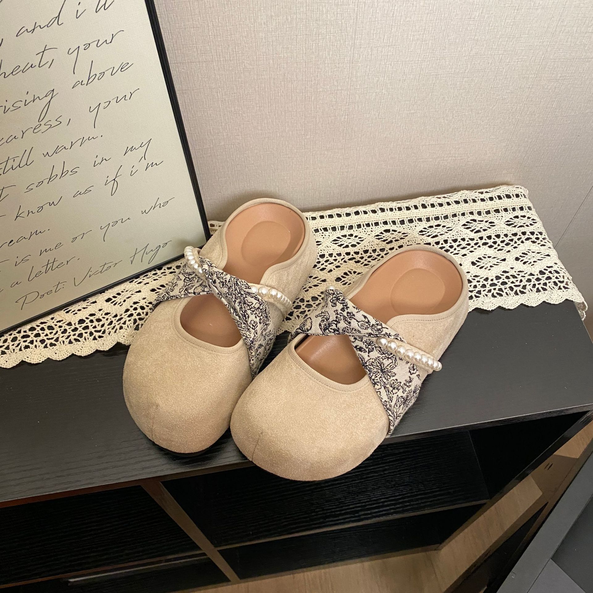 Ddmyoutdoor Gentle Fairy Style Ballet Slippers New French Elegant Velvet Shallow Mary Jane Shoes Outdoor Shoes