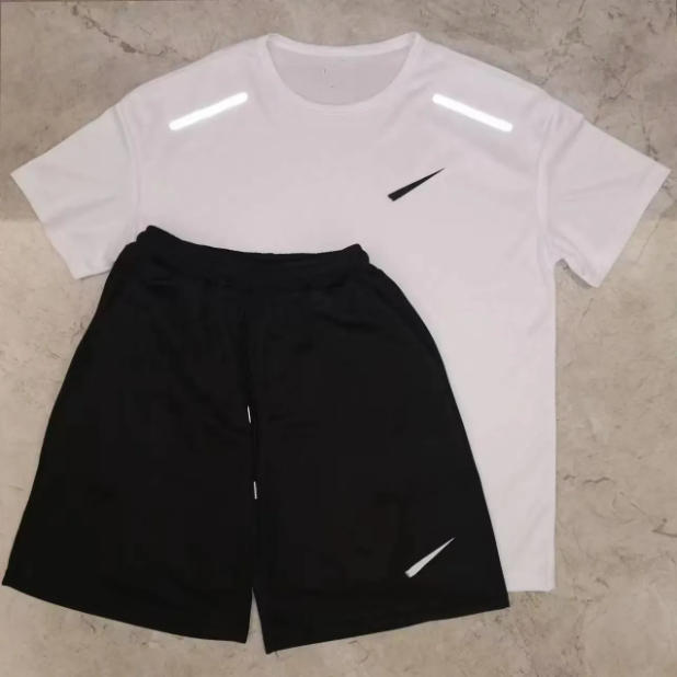 Mens Tracksuits Tech Set Designer Tracksuit T Shirts Shorts Two-piece Womens Fitness Suit Print Quick Drying and Breathable Sportswear Basketball T-shirt Jogger
