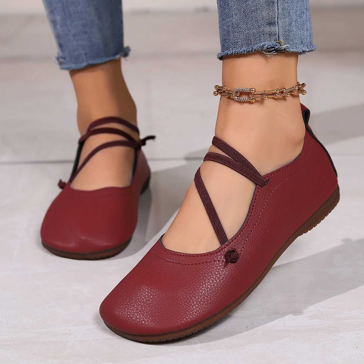 New Casual Flat Single Shoes Brand Designer Woman Square Toe Japanned Leather Flats Vintage Narrow Band Loafers Luxury Shoes XJ250614