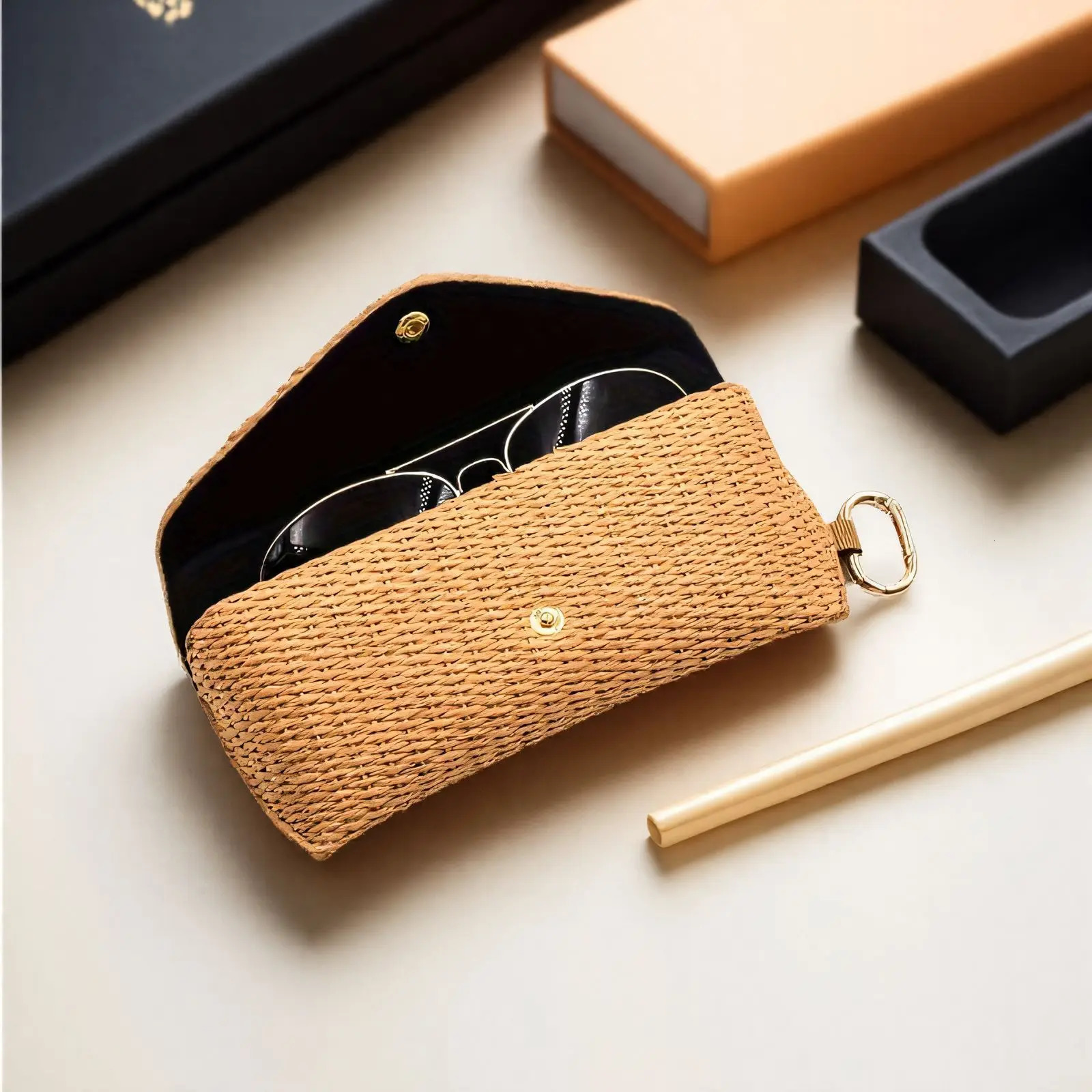 Chic Woven Straw Eyeglass Case with Hook Durable Soft Protective Fashion Glasses Pouch for Womens Fashion Accessory 250610