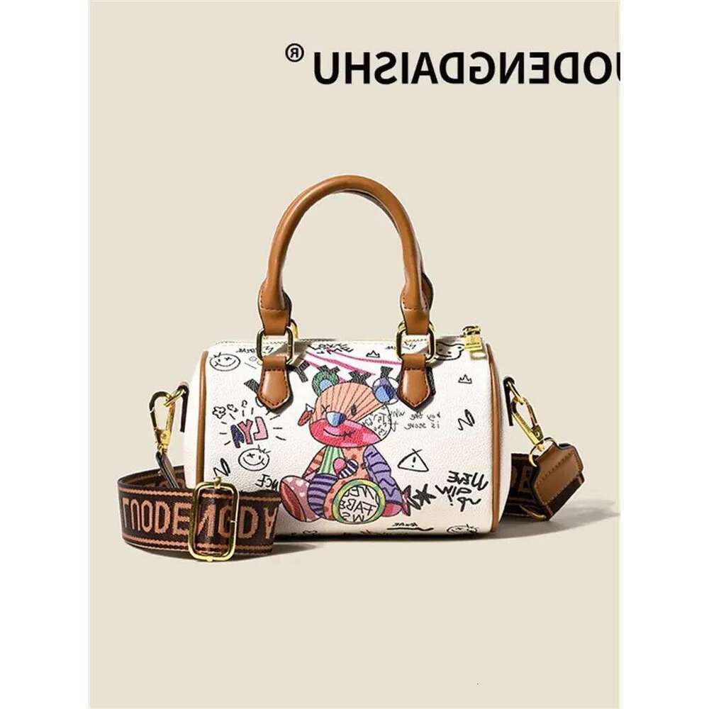 Designer Shoulder Free Shipping New Light High End Texture Printed Bag Graffiti Fashion Crossbody For Womens Free shipping