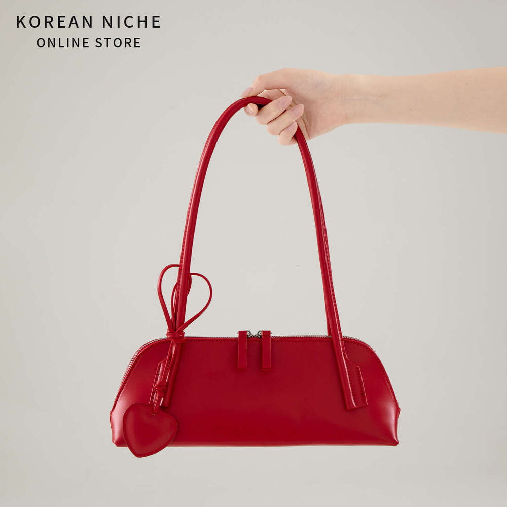 2025 New Heart Pendant Baguette Korean Style Niche Design Shoulder Bag Women Fashion Versatile Handbag Trend