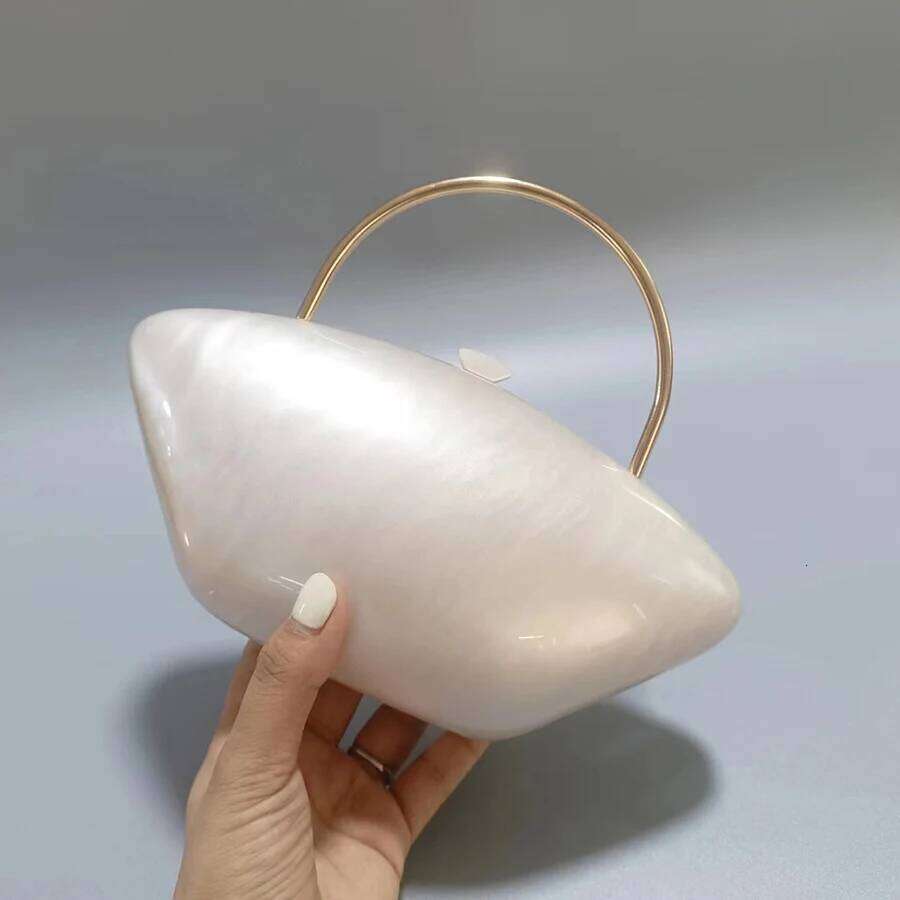 Designer Acrylic Shell Shape Clutch Pearl White Women Evening Party Cute Metal Handle Shoulder Crossbody Bag Small Purse