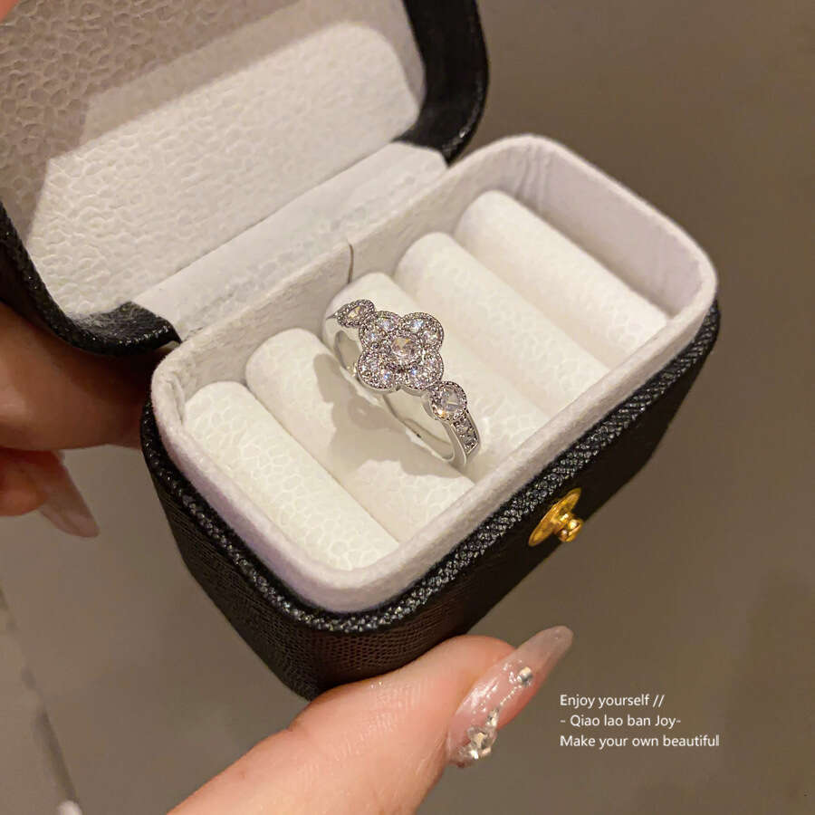 Luxury Jewelry Designer Bracelet for women clover chain Zircon Flower Rhombus Ring Elegant Versatile Trendy Bracelet Fashion High-end Sense Jewelry fo