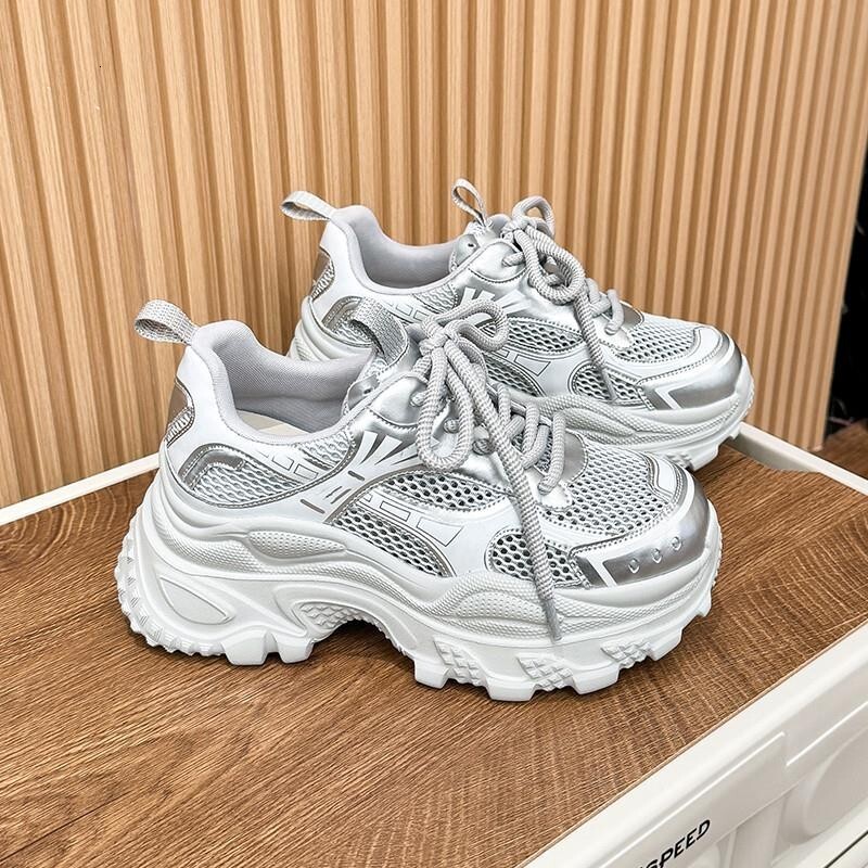 Trendy Dad Shoes for Women Ins Style 2025 Spring New Fashion Breathable Thick Designer casual shoes Sole Sneakers