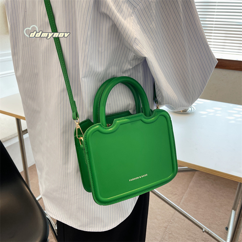 Women's 2024 Summer New Fashion Handbag Crossbody Korean Niche Design Ins Style Shoulder Bag ddmynov