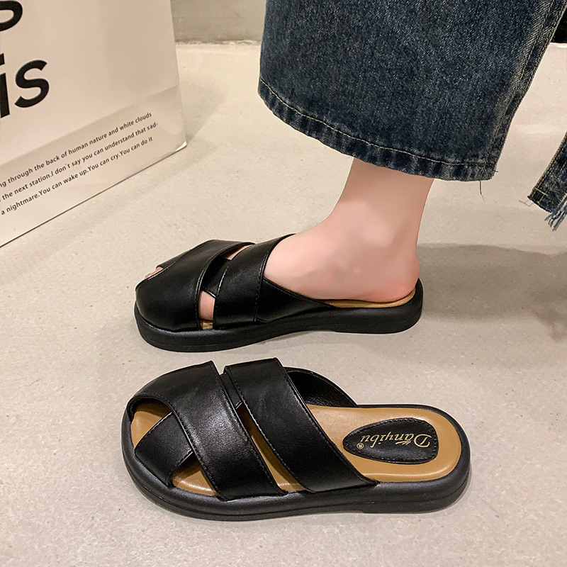 Ddmyoutdoor Fashion Closed Toe For Women Outdoor Wear Spring Summer New Style Woven Hollow Design Slip On Lazy Slippers Outdoor Shoes