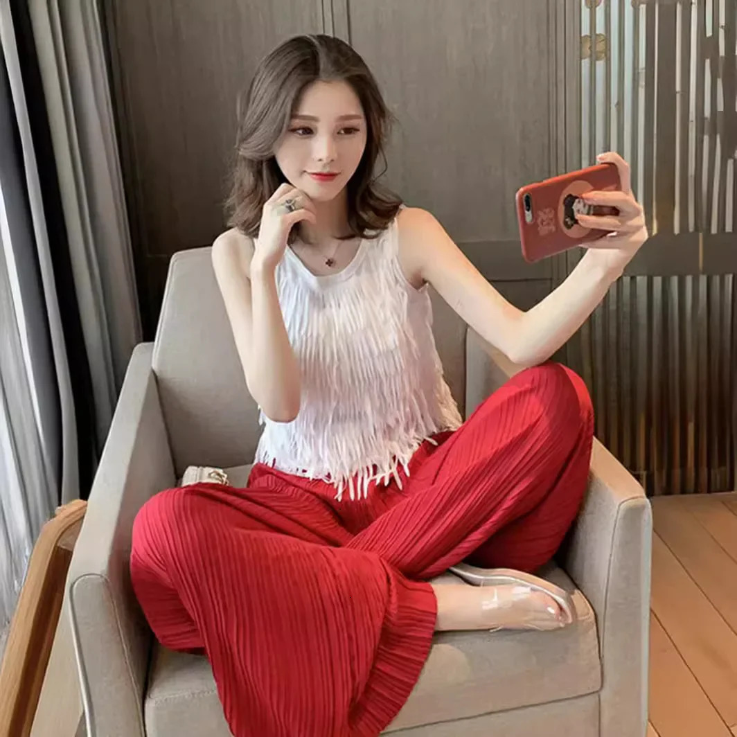 Womens Round Neck Sleeveless Chiffon Top Korean Style Slim Fit Overhead Base Shirt Trendy Bottoming Blouse 250614