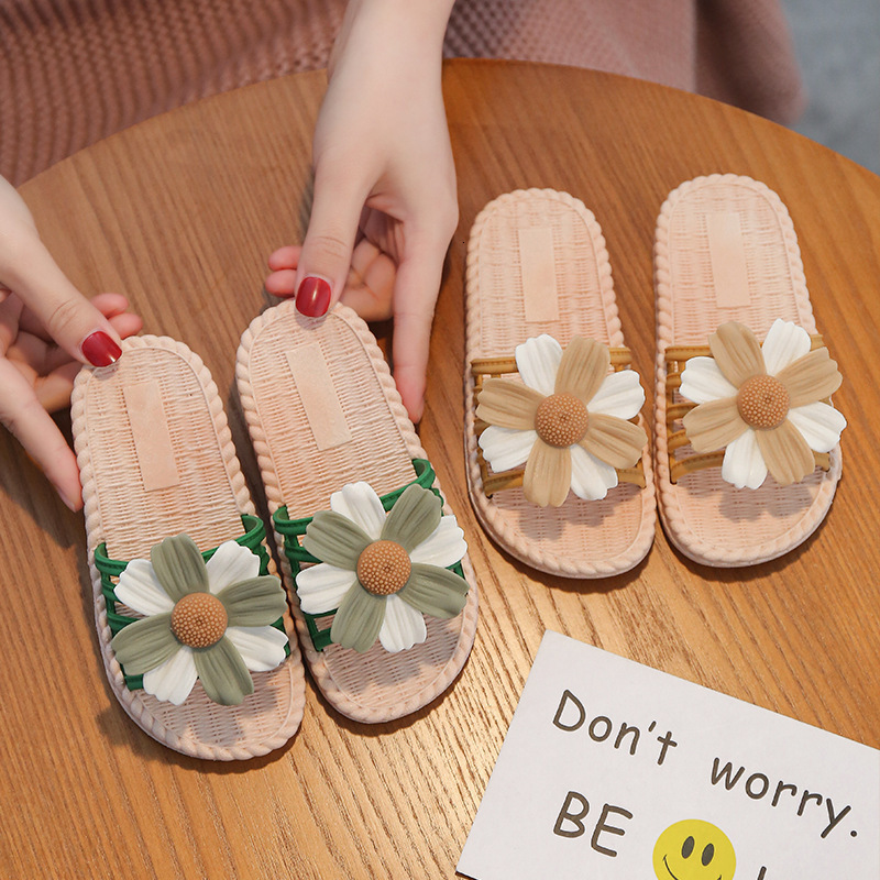 Girl Cute Outdoor All Season Children's Summer Sandals Children's Home Anti Slip Soft Bottom Princess Slippers Designer Shoes