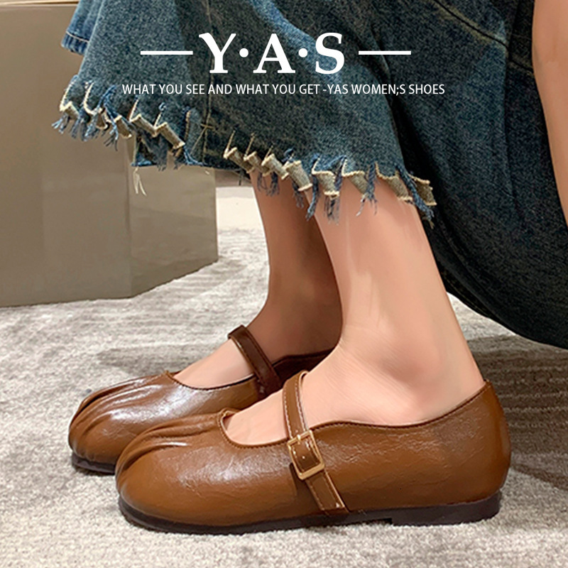 Ddmyoutdoor Women S New Soft Sole Comfortable Grandma Flat Mary Jane Leather Shoes Spring And Autumn Loafers Outdoor Shoes