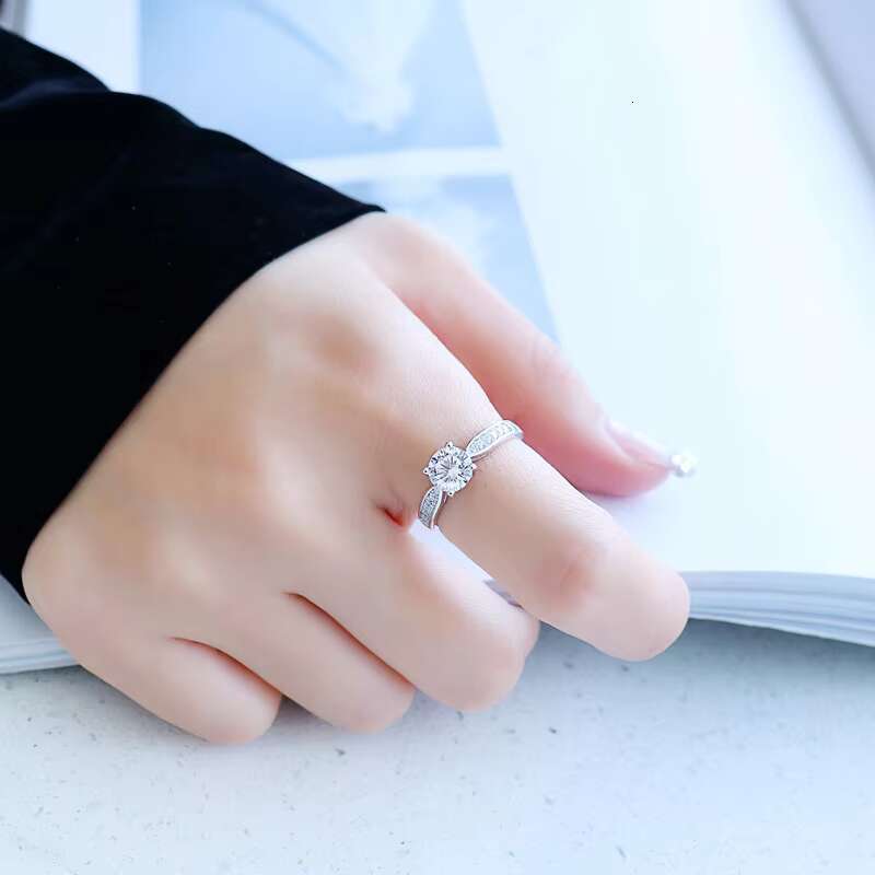 New Arrive Silver Jewelry Women bone White Gold Plated Tarnish Free 925 Sterling Silver Moissanite Finger Rings