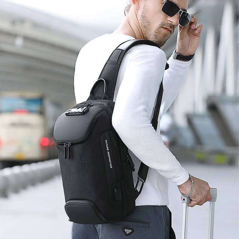 New Men's Chest Outdoor Travel Shoulder With USB Charging Waterproof Anti-Theft Anti-Scratch Crossbody Bag