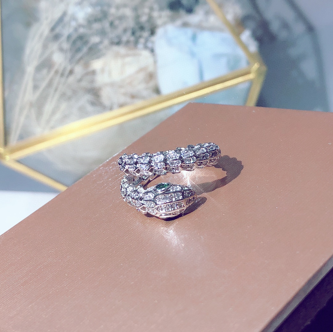 ring Golden Classic Fashion Party Jewelry For Women Rose Gold Wedding Luxurious Full drilling Open size rings Opulent Wedding Accessory