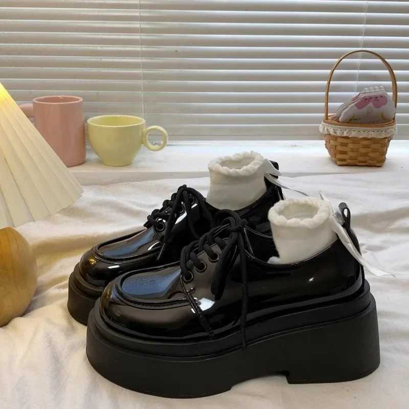 2025 Women Spring New Black Platform Flats Shoes Women Loafers Slip Boat Shoes Designer Casual Leather Oxfords XJ250614