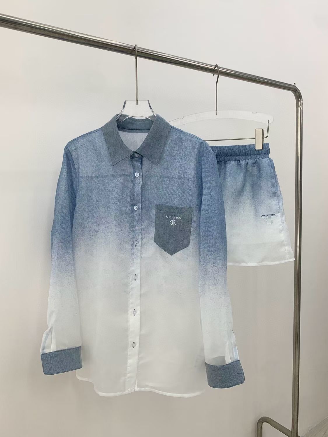 designer Sets pants women shorts Summer gradient color shirt jacket paired with elastic waist shorts sunscreen set