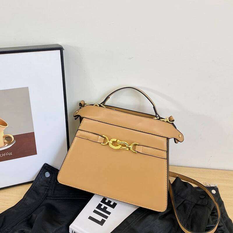 2025 Transparent PVC Trendy Tote Bag, Waterproof Crossbody Purse With Leather Handle Trim