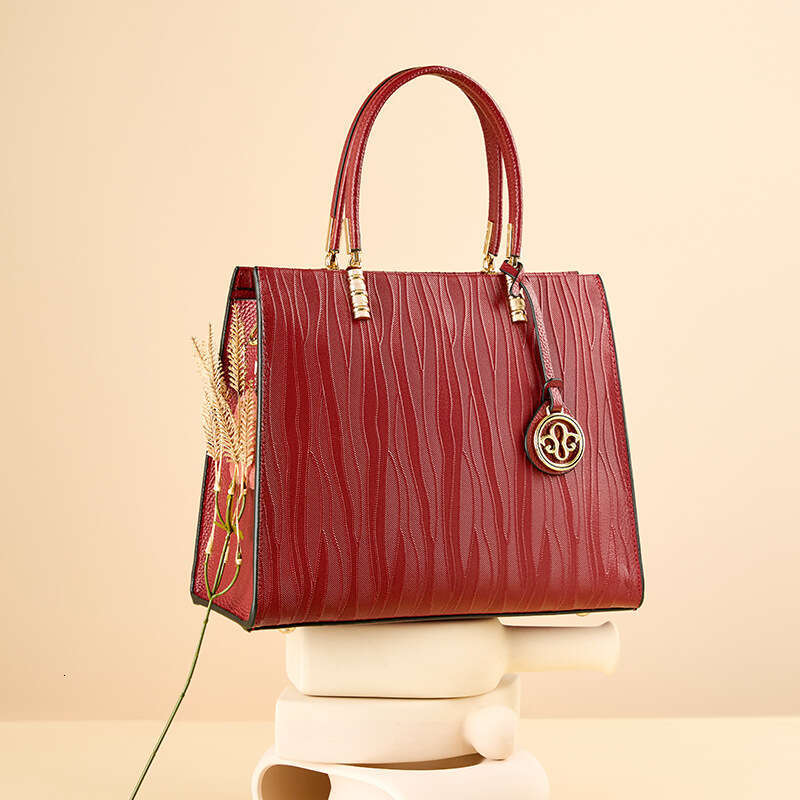 Designer Bag New Women S Versatile Handbag Spring Summer Fashion Large Capacity Middle Aged Genuine Leather Mom Tote Bag