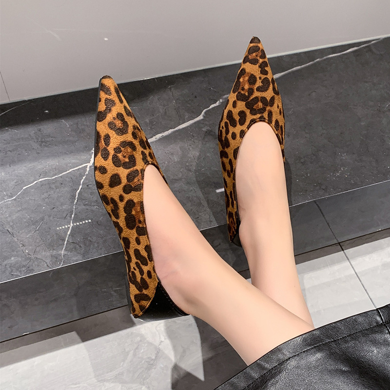 Ddmyoutdoor Pointed Toe Single New Spring Summer Soft Sole Suede Leopard Print Commuter Shoes For Women Outdoor Shoes