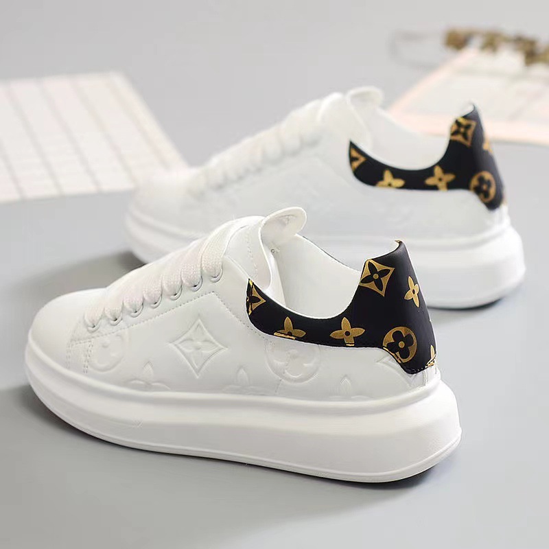 Designer shoes: Summer new board shoes, men's Korean version trendy shoes, sporty, breathable, fashionable, versatile, soft-soled trendy white sn