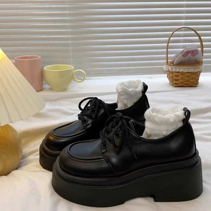 2025 Women Spring New Black Platform Flats Shoes Women Loafers Slip Boat Shoes Designer Casual Leather Oxfords XJ250614