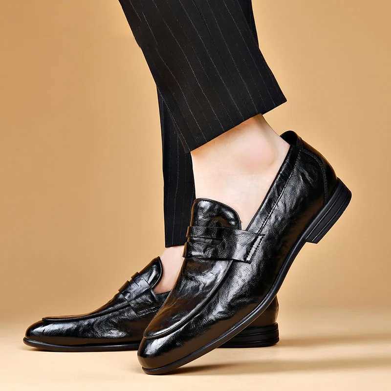 New Shoes for Men Leather Dress Shoes Ccise Designer Leisure Casual Business Shoes Slip-Loafers XJ250614