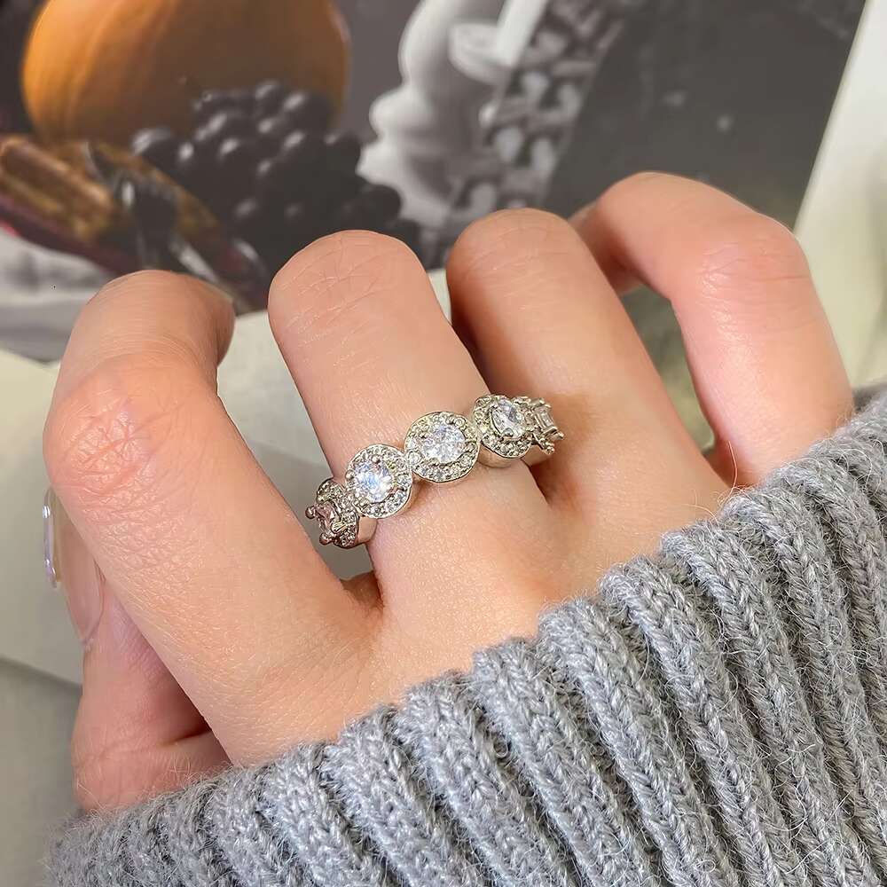 Custom 925 Sterling Silver Luxury High Quality Cute Princess 925 Moissanite Diamond Engagement Wedding Band Halo Ring for Women