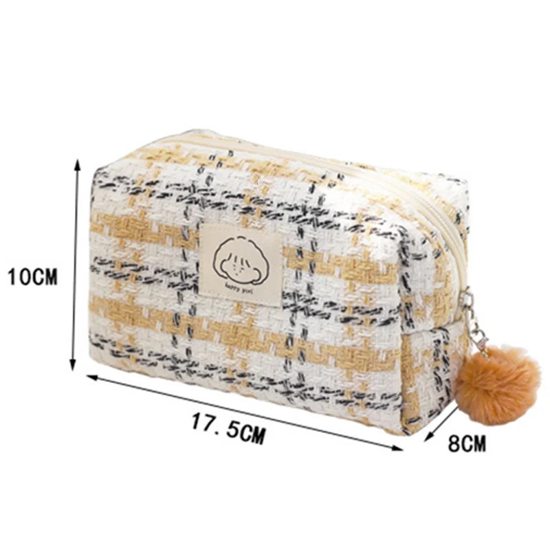 Handwoven largecapacity makeup bag cute fresh and fashionable toiletry storage item 250614