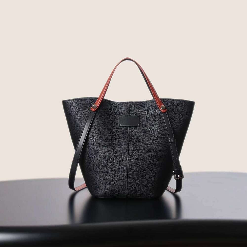 Large Capacity Women 2025 New Bucket bag Retro Genuine Leather Tote Ladies Elegant Handbags Woman Shoulder Bag