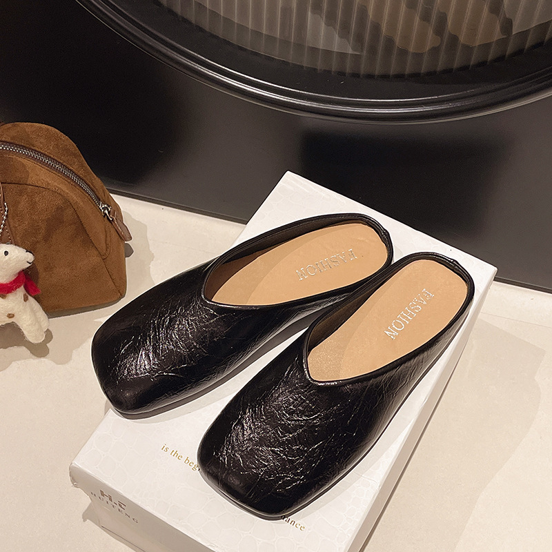 Ddmyoutdoor New Korean Style Gentle Fairy Soft Flat Casual Slip On Mules Closed Toe Half Slippers For Women Outdoor Wear Outdoor Shoes