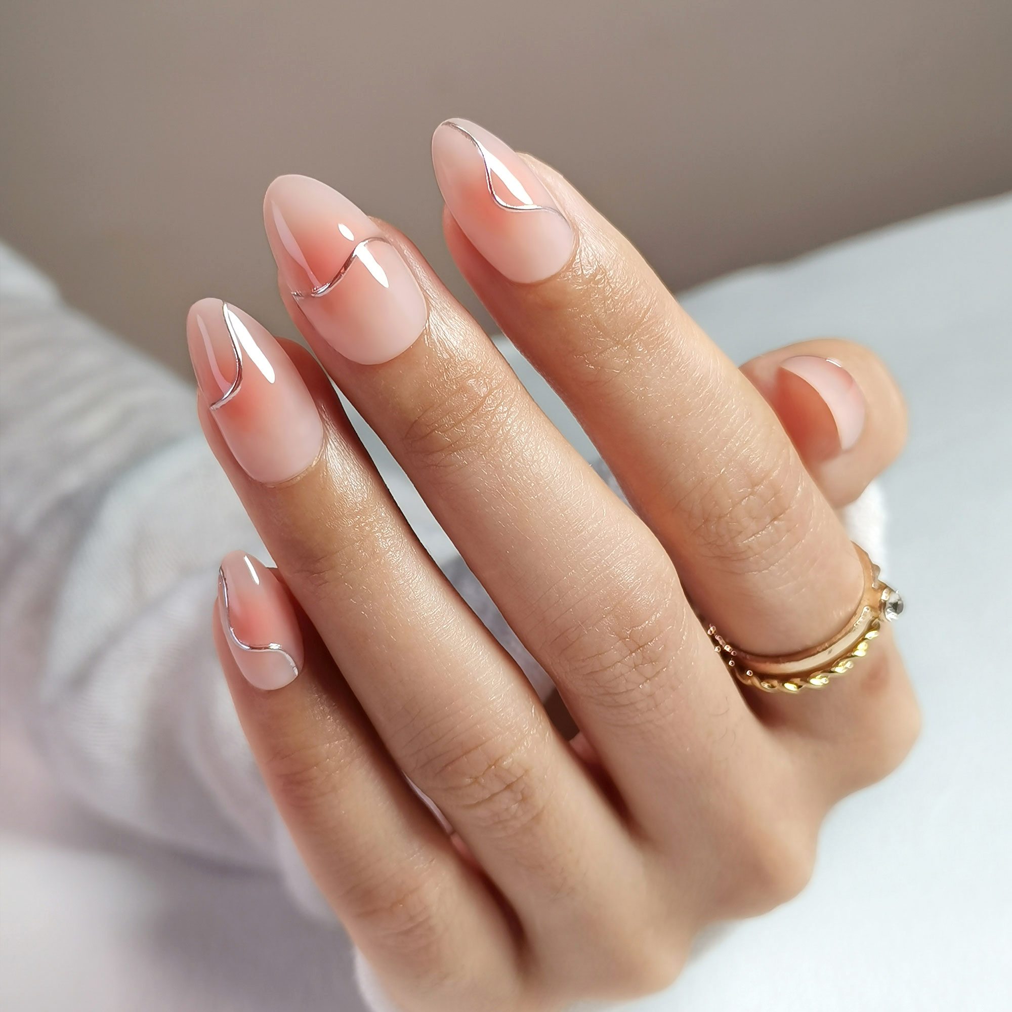 Wholesale Luxury 3D Custom Nails Gold Line Design Soft Gels Press on Nails Sets