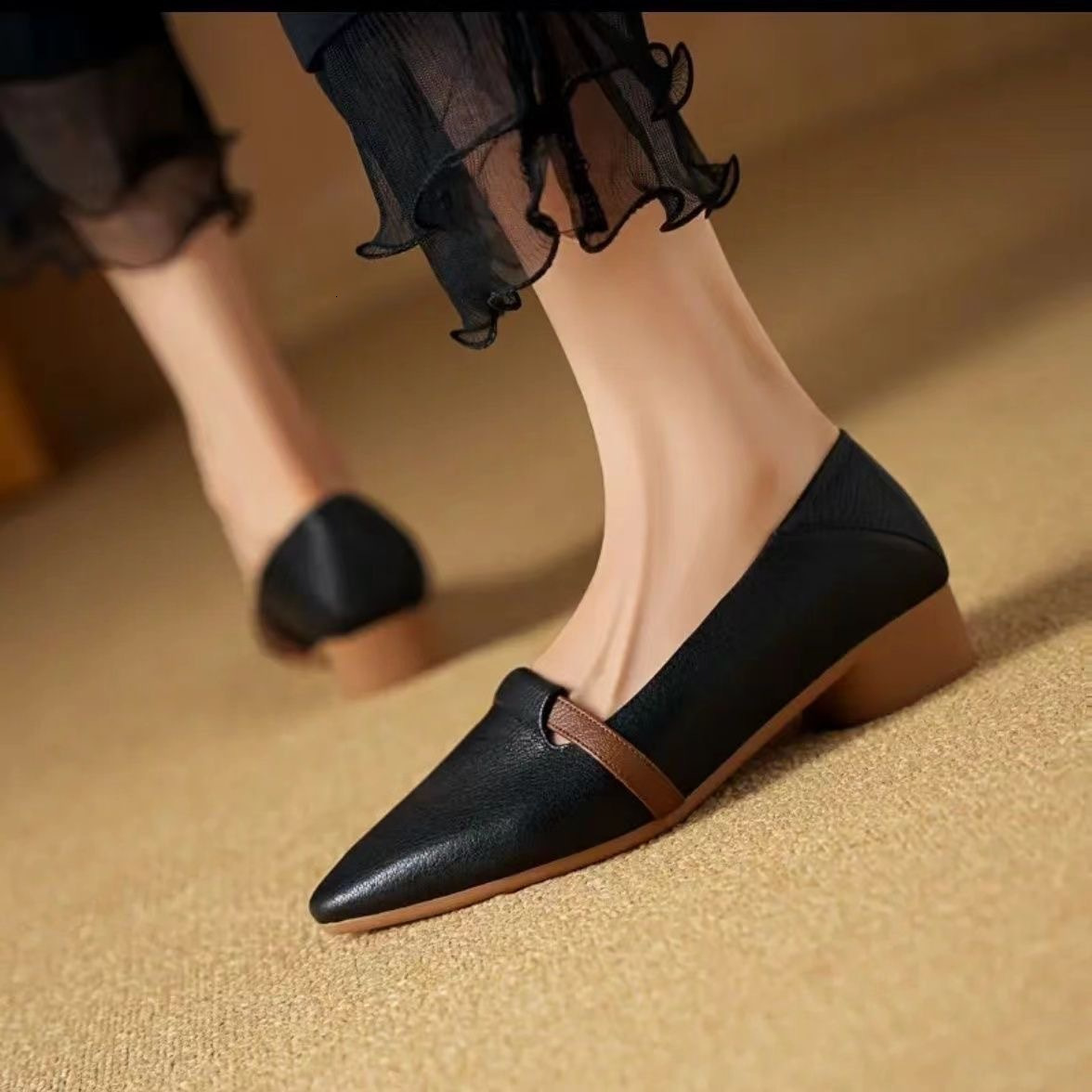 Ddmysports Autumn French Style Pointed Toe Color Block Shallow Mouth Single Women Low Ultra Soft Medium Thick Heel Granny Elegant Small Leather Shoes 
