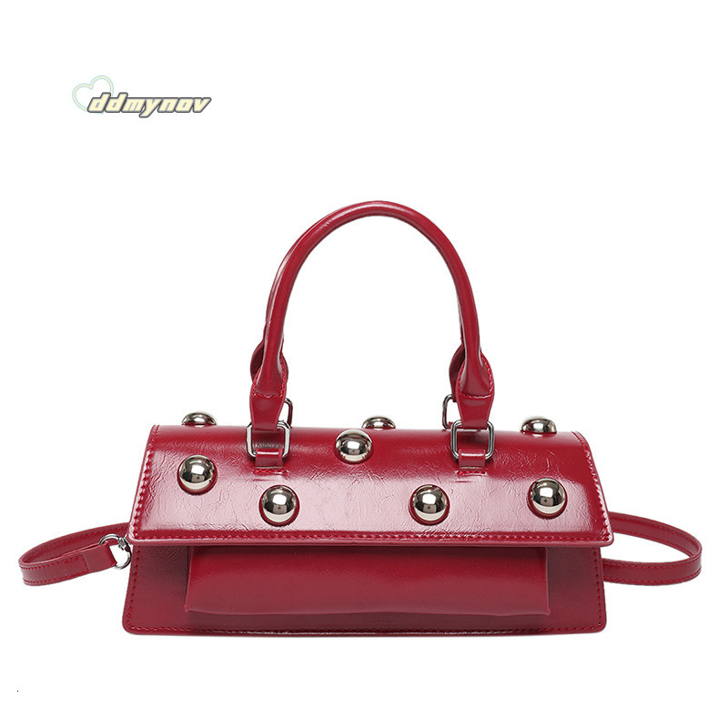 Trendy Underarm 2025 New Korean Style Fashion Rivet Personality Handbag Women's Shoulder Crossbody Tote Bag Trend ddmynov