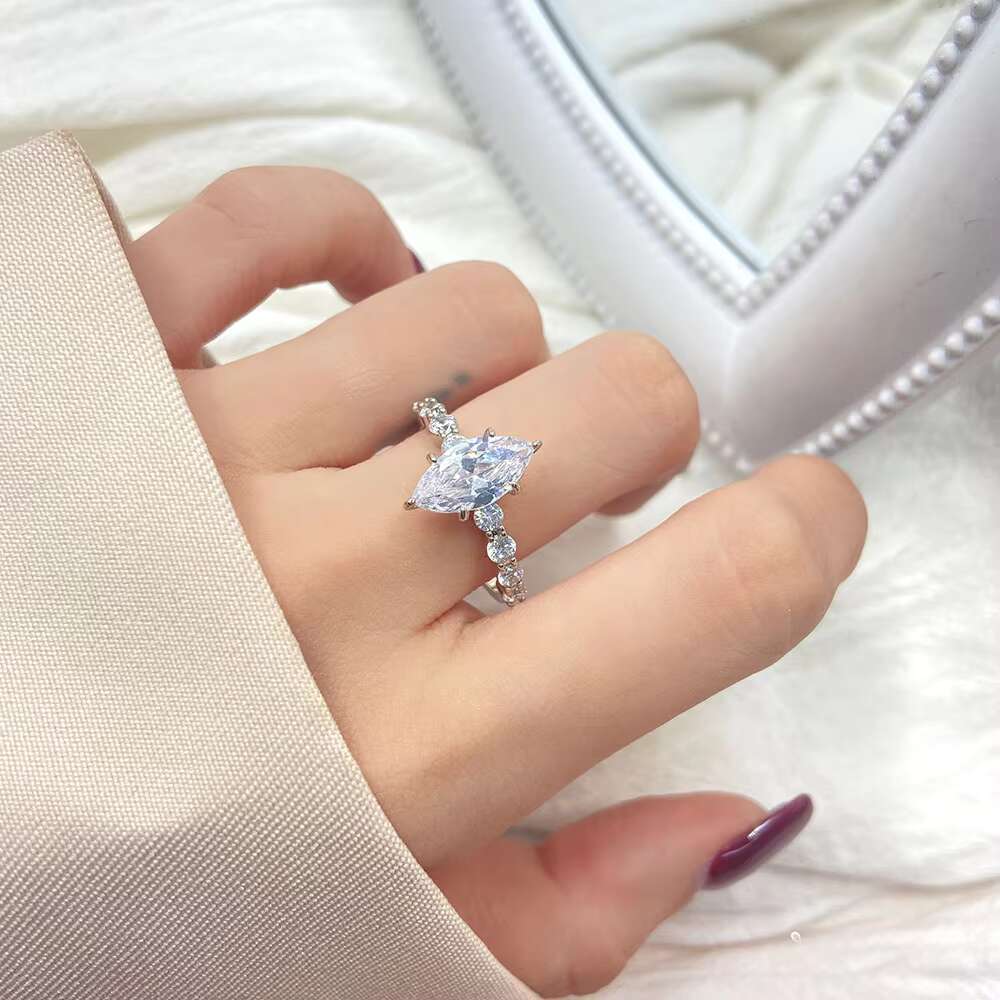 Factory Wholesale Price Vintage 925 Sterling Silver Fine Jewelry VVS D Marquise Cut Moissanite Diamond Wedding Rings for Women