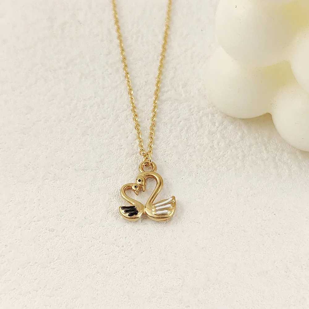 New SWAn badge fashion stainlESS steel pendant enamel necklace exquisite Valentines Day gift Z250614