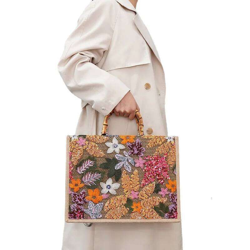 Fashion Sequins Embroidery Large Tote Bags Bamboo Handle Women Handags Flower Straw Summer Beach Bag Big Shopper Purses 2024