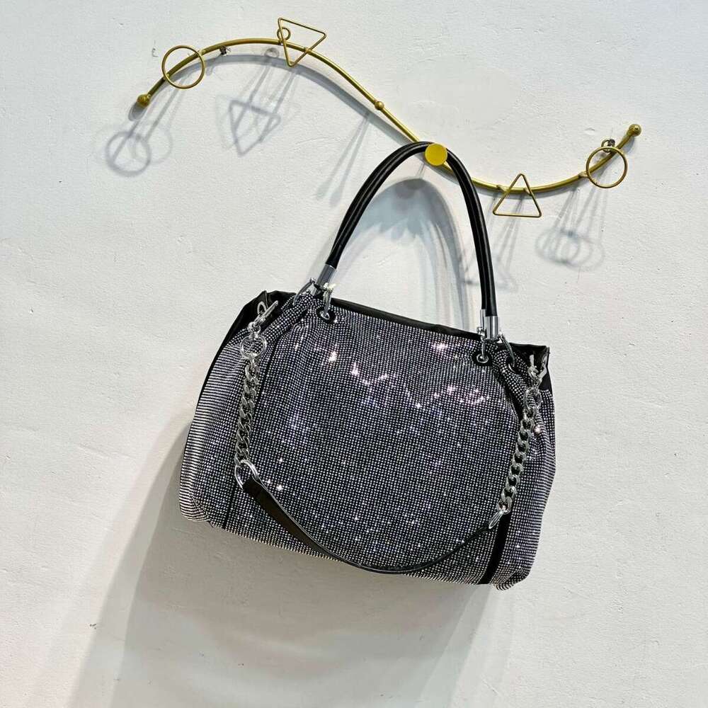 Elegant Lady with Rhinestones Fashion Chain Single Shoulder Crossbody Versatile Exquisite Handbag Water Diamond Tote Bag