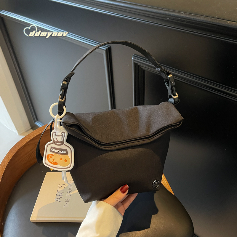 New 2025 Korean Style Handbag Cute Phone Designer Crossbody Small Bag Niche High-end Feel ddmynov