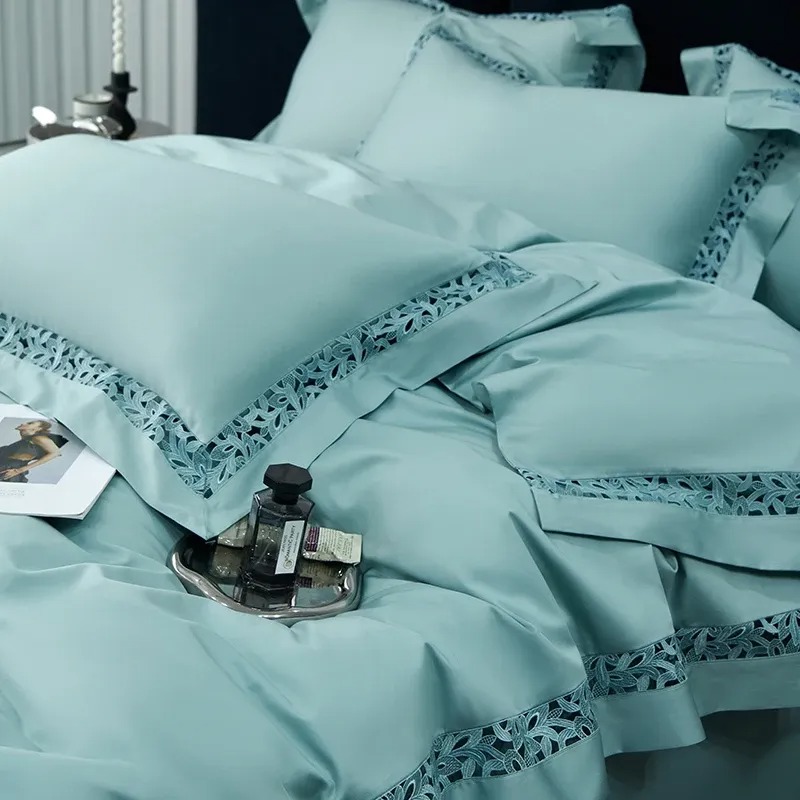 Cotton Bed Spread with Embroidered Design - Full Bedset Including Sheets OO