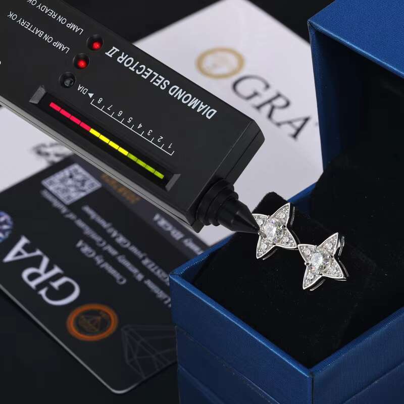 S925 Silver Moissanite Earrings Elegant High-End Fashion commuter Four-Pointed Star in Stock
