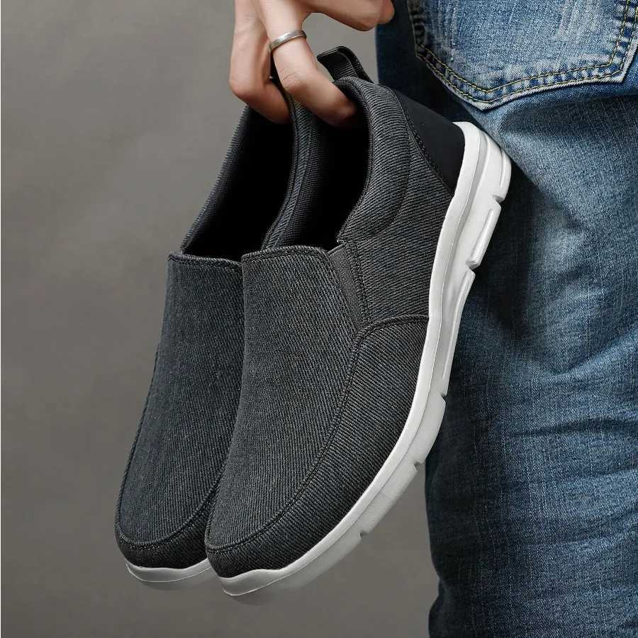 2025 Men Shoes Summer Canvas Shoes Breathable Comfortable Outdoor Slip Walking Sneakers Classic Loafers For Men men shoes XJ250614