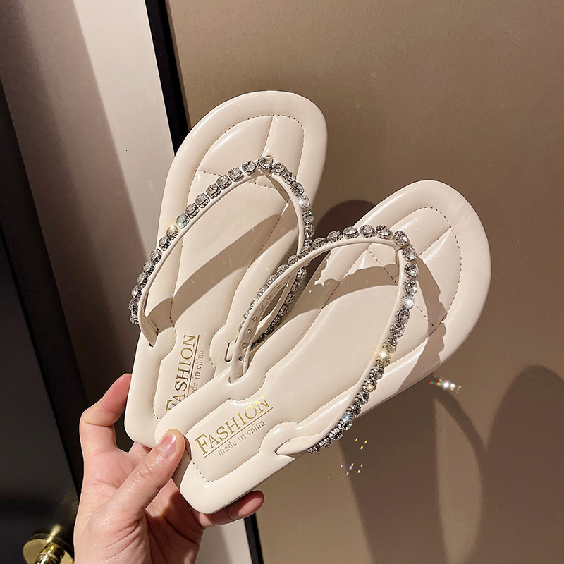 Ddmyoutdoor Women S Summer Flip Flops Outdoor Toe Post Sandals Spring New Trendy Rhinestone Flat Beach Shoes Ins Super Popular Outdoor Shoes